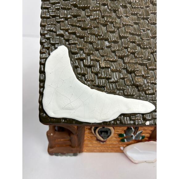 Department 56 Snow Village Hunting Lodge Lighted Building with Box - Picture 7 of 11